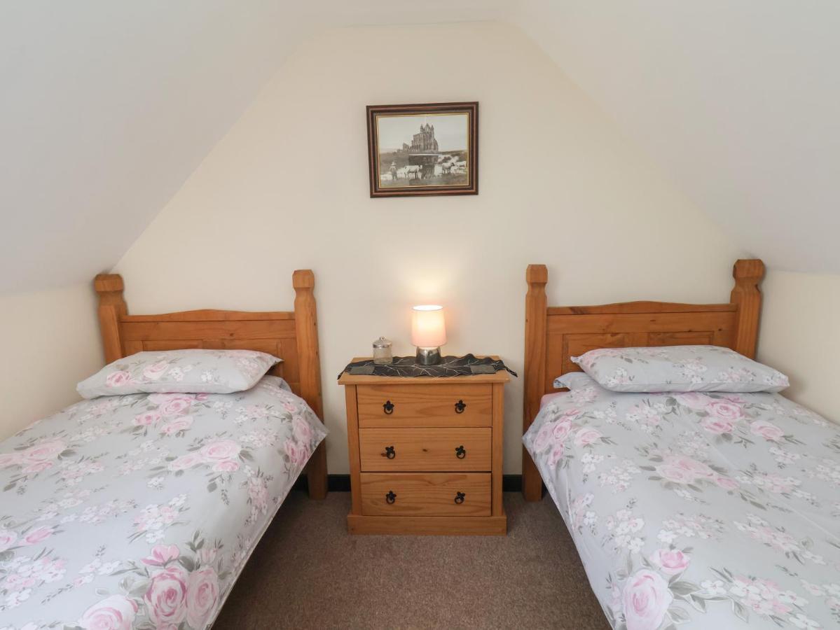 Cow Byre Cottage ウィットビー エクステリア 写真