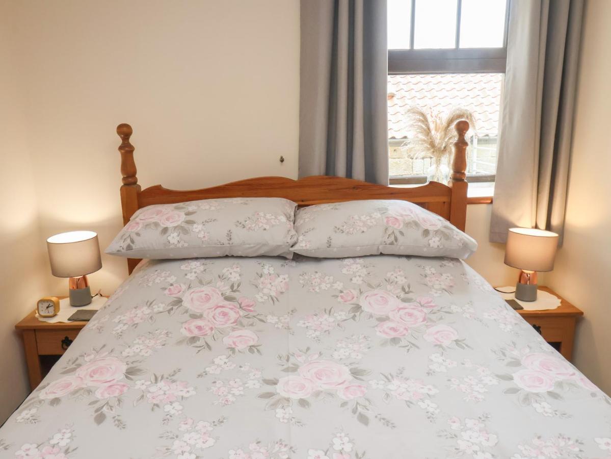 Cow Byre Cottage ウィットビー エクステリア 写真
